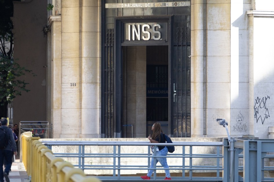 Vista da fachada do posto do Instituto Nacional do Seguro Social (INSS), localizado na região central da cidade de São Paulo
