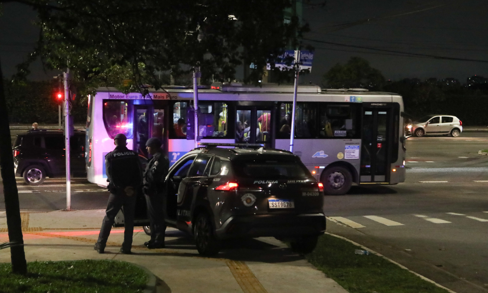 Mais de 300 ônibus foram depredados em São Paulo desde o início da onda de ataques em junho