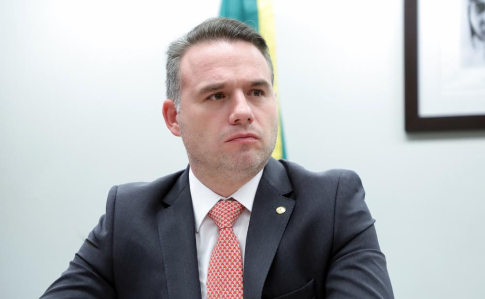 Deputado de oposição assume presidência do Conselho de Ética da Câmara