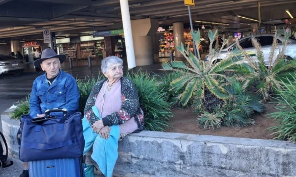 Latam é acusada de abandonar idosos no Aeroporto de Brasília