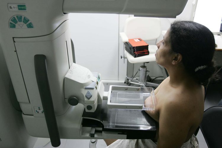 Você sabe seu risco de câncer de mama? Descubra por que isso importa antes dos 40