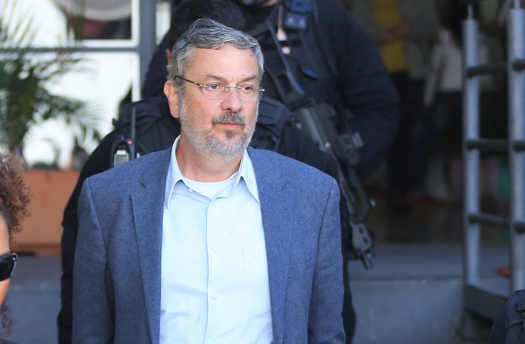 Nunes Marques desempata e anula condenações de Antonio Palocci, ex-ministro de Lula e Dilma