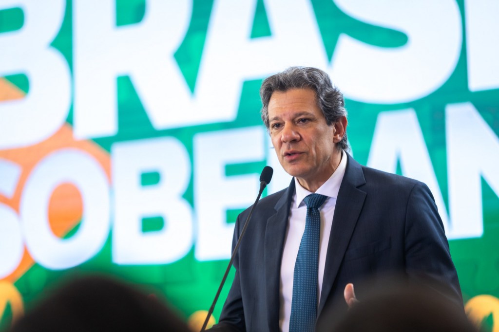 Ministro da Fazenda cancela reunião com Comissão de Agricultura em meio a tensões políticas