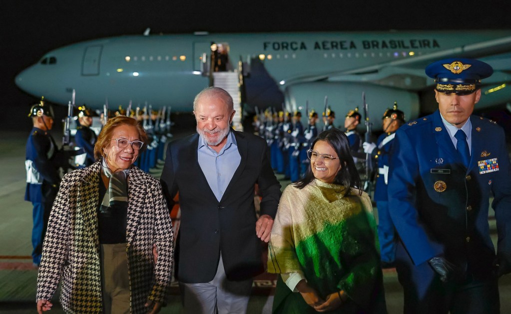 Presidente da República, Luiz Inácio Lula da Silva, durante chegada a Bogotá. Aeroporto Internacional El Dorado, Comando Aéreo de Transporte Militar – Bogotá (Colômbia) Foto: Ricardo Stuckert / PR