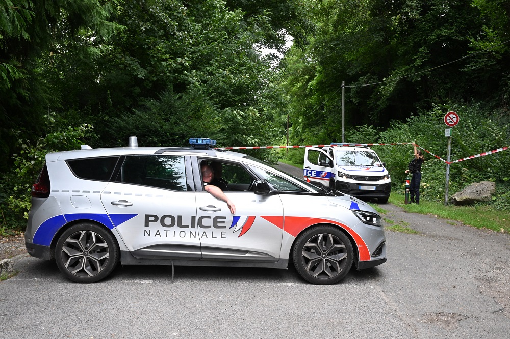 Homem é encontrado degolado e sem vísceras na França