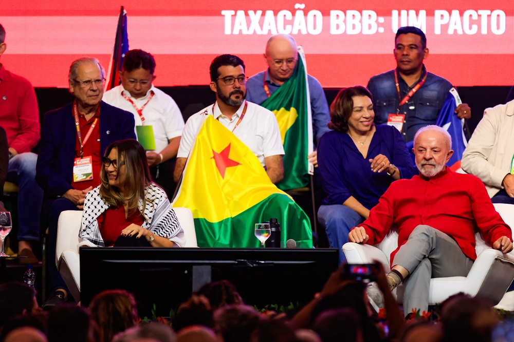 Lula admite cautela em disputa com Trump e diz que ‘tem limite’ em briga com os EUA