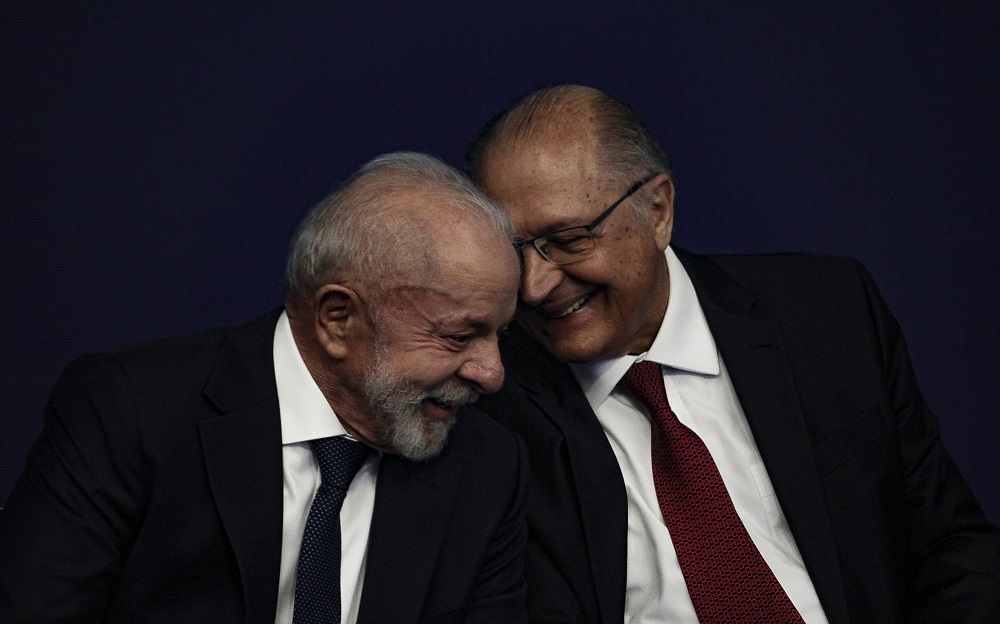 Lula se reúne com Alckmin para tratar pacote de medidas a setores afetados pelas tarifas