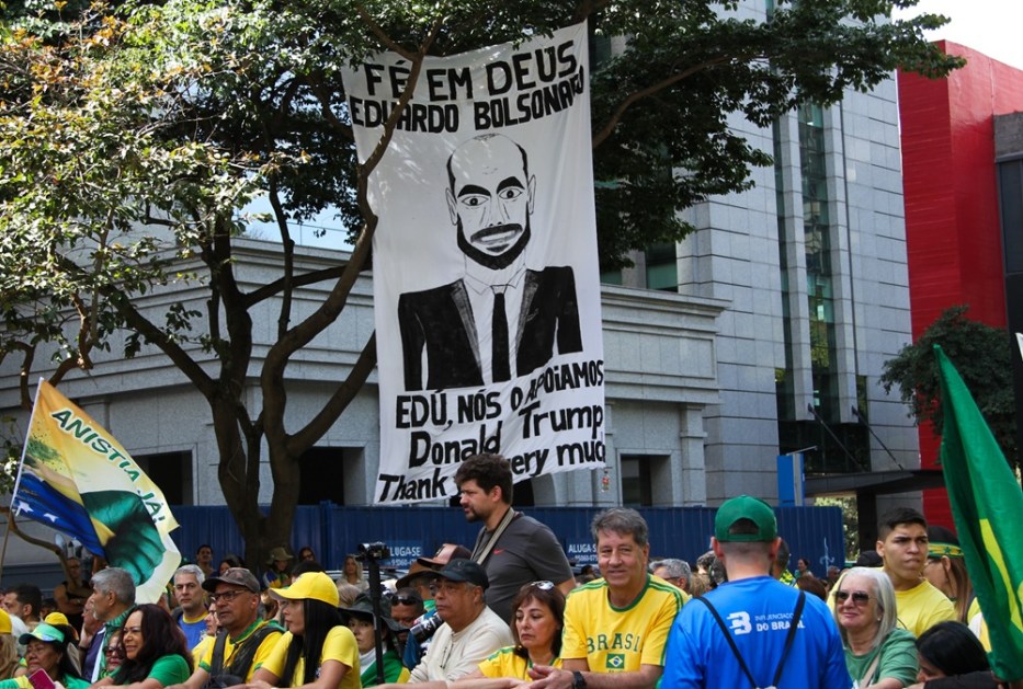 Apoiadores do ex-presidente do Brasil, Jair Bolsonaro (PL), fizeram um ato na Avenida Paulista, no centro de São Paulo
