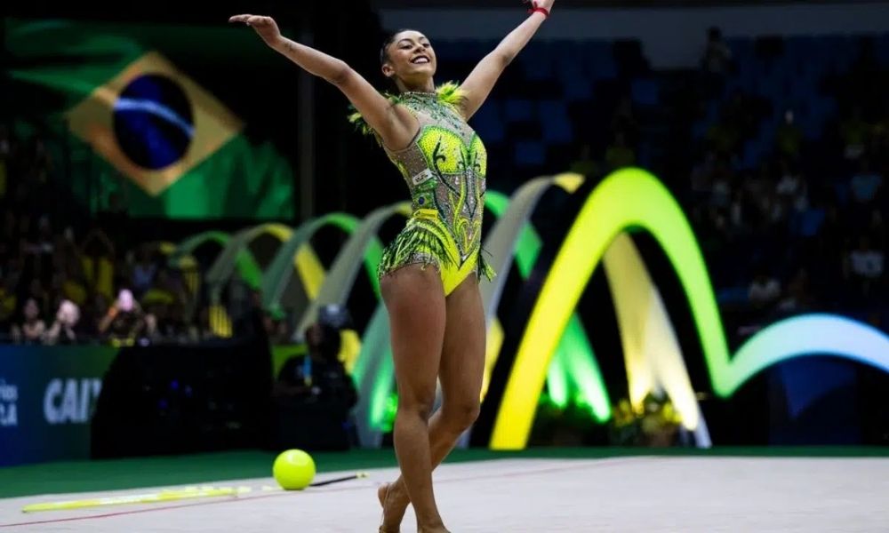 Babi Domingos garante colocação história para o Brasil no Mundial de Ginástica Rítmica