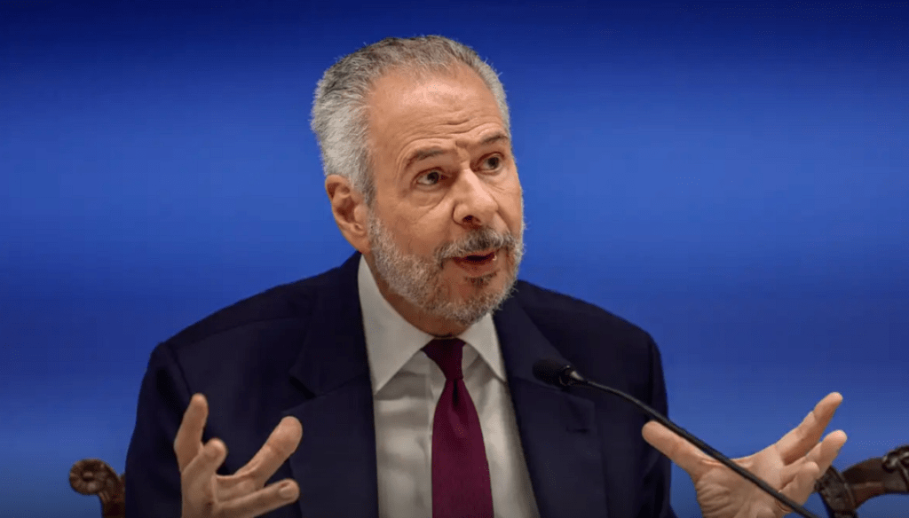 Presidente da COP30 nega mudanças e diz que evento permanece em Belém