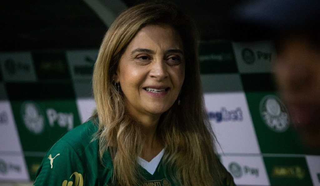 Leila cutuca Corinthians ao falar de fair play financeiro: ‘Desclassificados por quem não paga’
