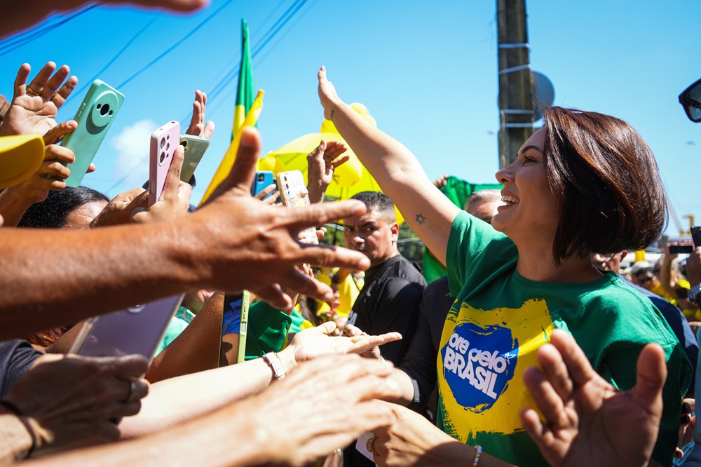 Michelle Bolsonaro participa de manifestação em Belém e sobe o tom contra Lula: ‘Cachaceiro sem-vergonha’