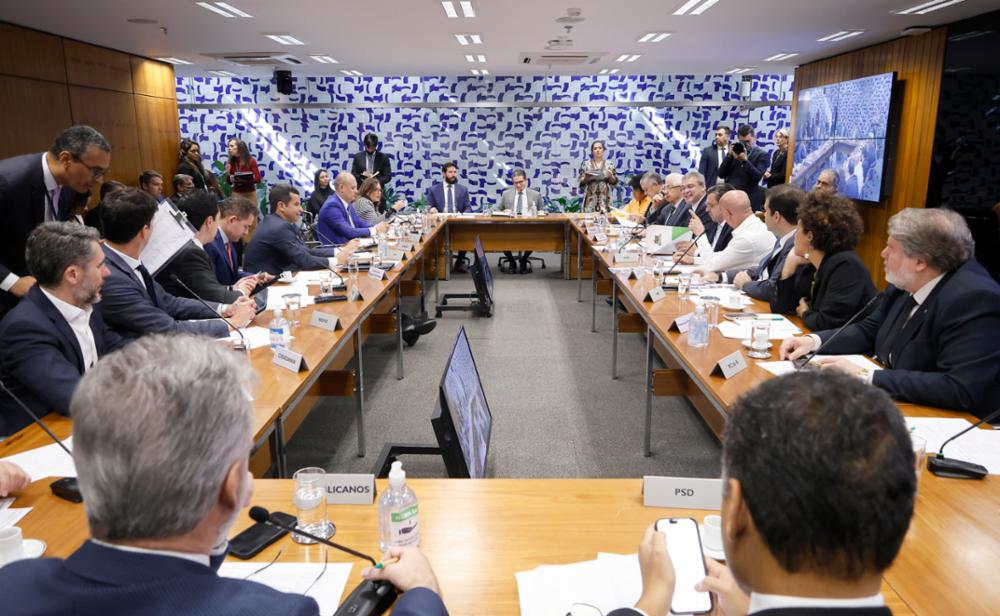 Líderes devem discutir avanço do fim do foro privilegiado em reunião nesta terça-feira