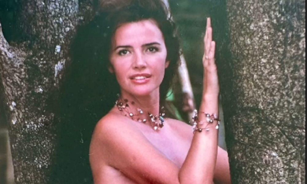 Luma de Oliveira resgata ensaio de topless e relembra rotina de treinos para o Carnaval