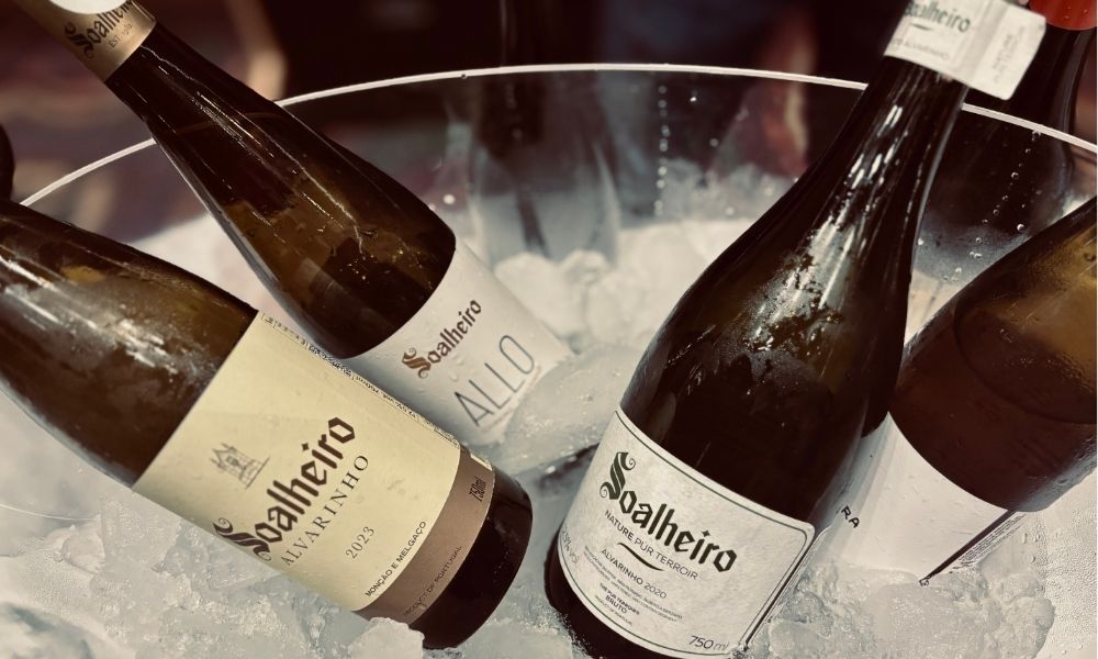 Conheça o Vinho Verde: bebida conhecida por sua vivacidade, frescor e notas frutadas
