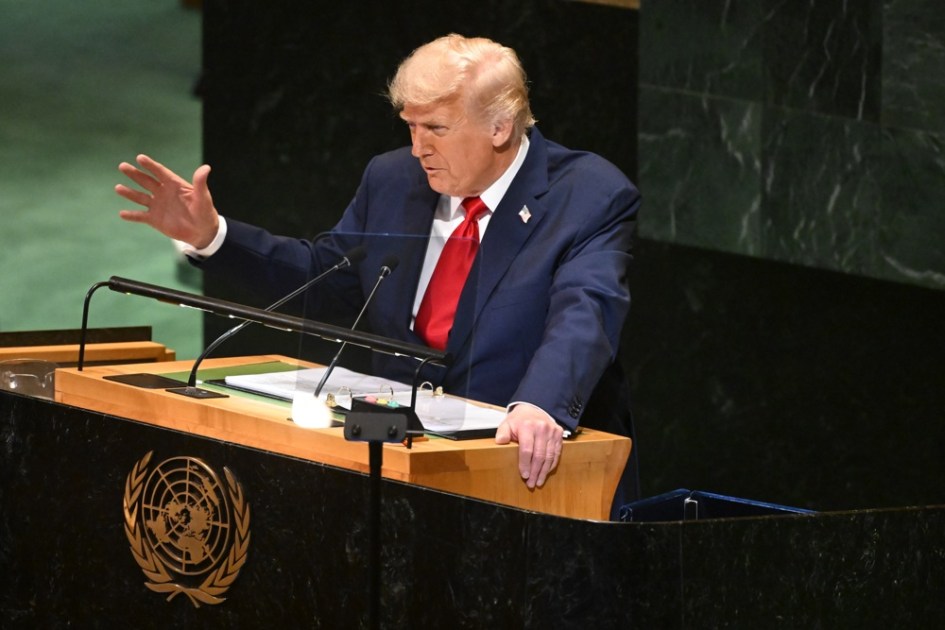 O presidente dos EUA, Donald Trump, discursa durante o debate geral da 80ª sessão da Assembleia Geral das Nações Unidas (AGNU) na sede das Nações Unidas em Nova York, Nova York, EUA, 23 de setembro de 2025. (Nova York) EFE/EPA/LUKAS COCH NÃO ARQUIVAR AUSTRÁLIA E NOVA ZELÂNDIA FORA