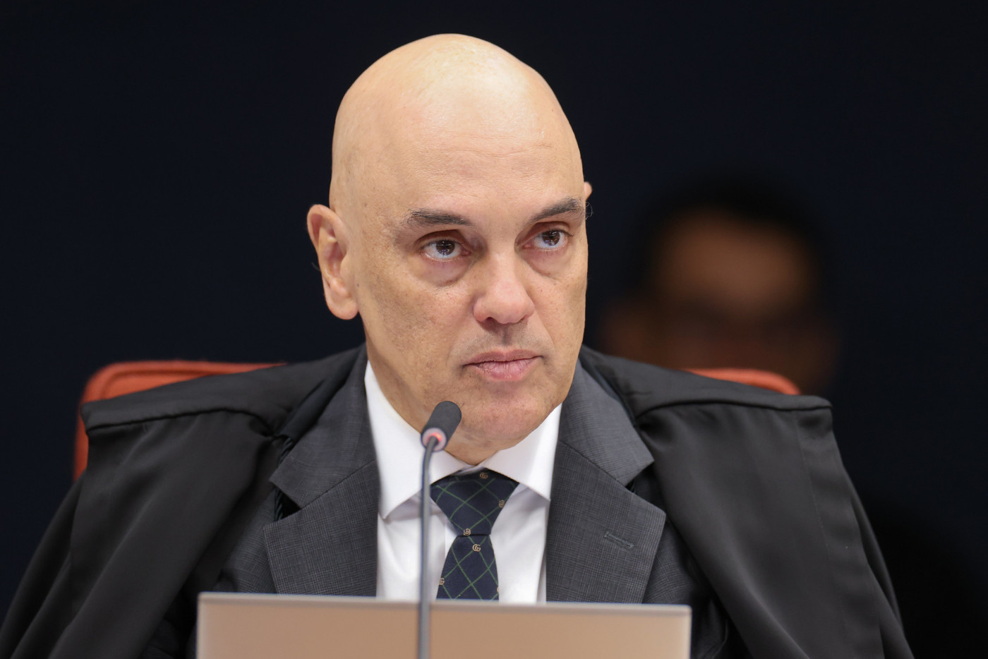 Embaixada dos EUA republica ameaça de sanção contra Moraes durante julgamento de Bolsonaro