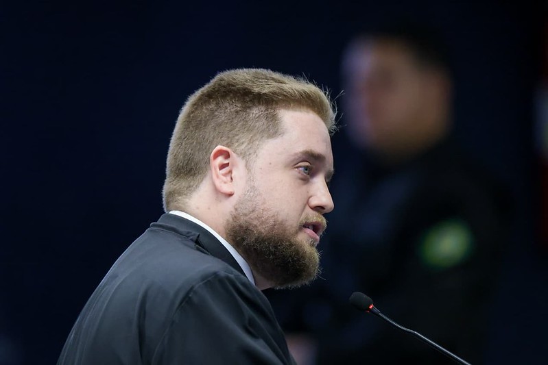 Advogado de Augusto Heleno, Matheus Milanez duranre defesa na Primeira Turma do STF do segundo dia de julgamento da trama golpista na Ação Penal 2668 - Núcleo 1
