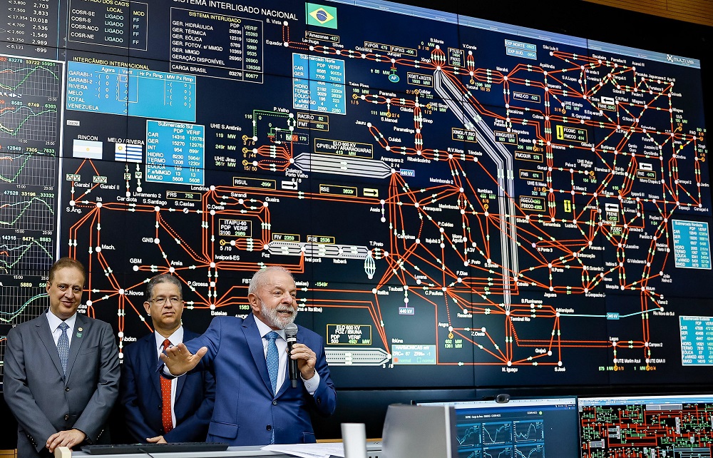 Lula diz que Trump deveria conhecer sistema interligado de energia do país ao invés de ‘brigar com a gente’