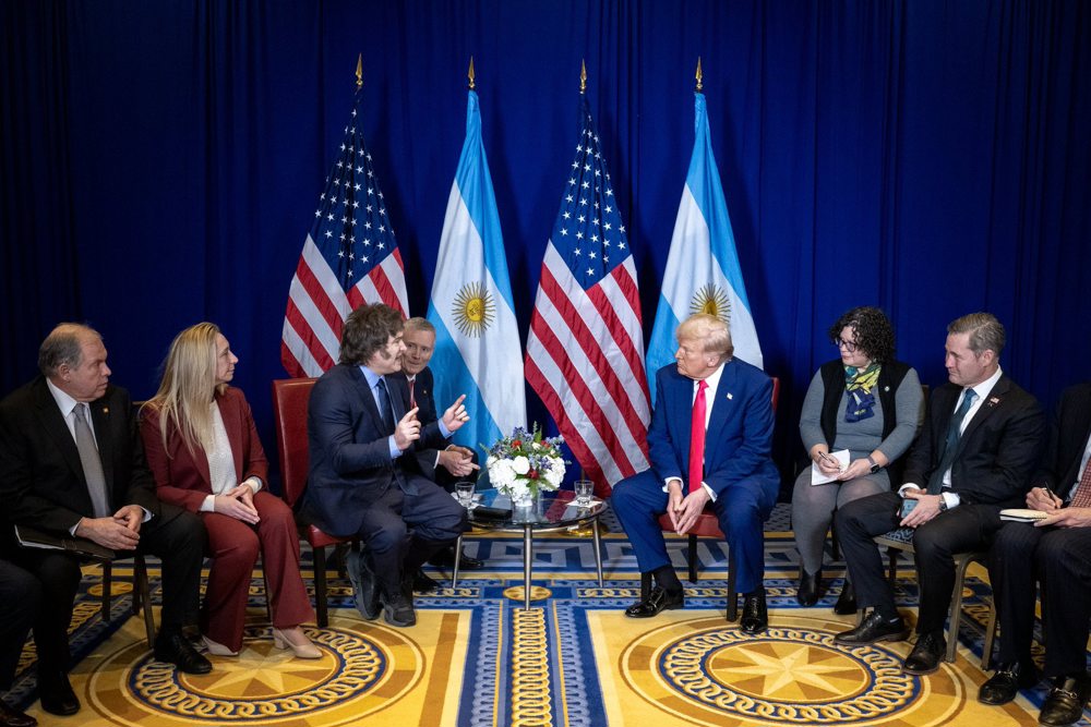 EUA sinalizam apoio financeiro à Argentina e reforçam confiança em Milei