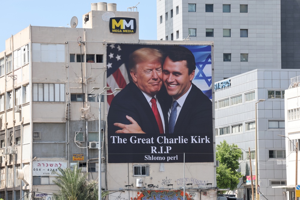 Trump sobe tom contra ‘esquerda radical’ em meio a investigação da morte de Charles Kirk