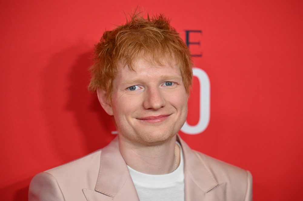 Cantor britânico Ed Sheeran lança seu oitavo álbum | Jovem Pan