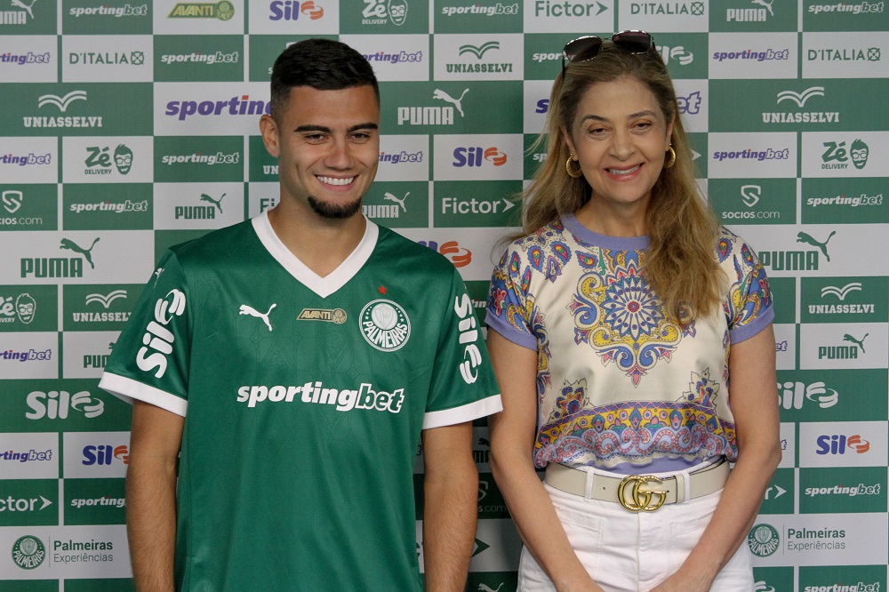 Andreas Pereira é apresentado pelo Palmeiras, deixa Libertadores 'no passado' e diz que escolha 'não foi difícil'