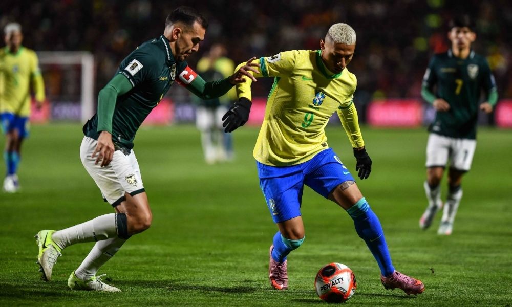Bolívia vence Brasil com gol de pênalti e garante vaga na repescagem da Copa