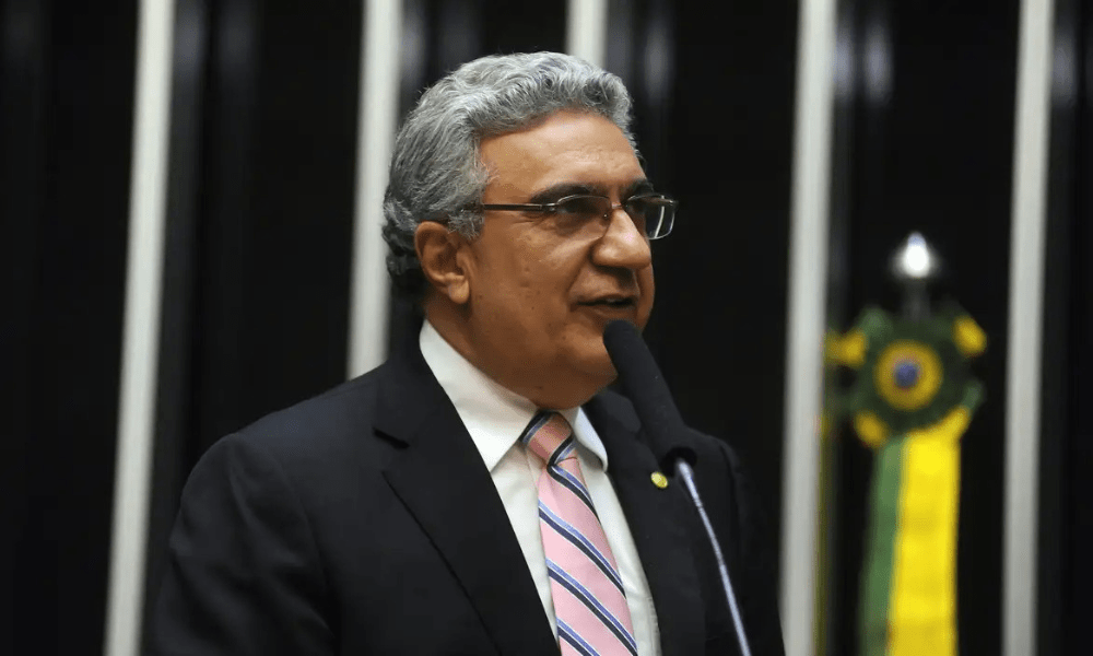 Laurez Moreira assume governo do Tocantins e exonera secretariado após afastamento de Wanderlei Barbosa