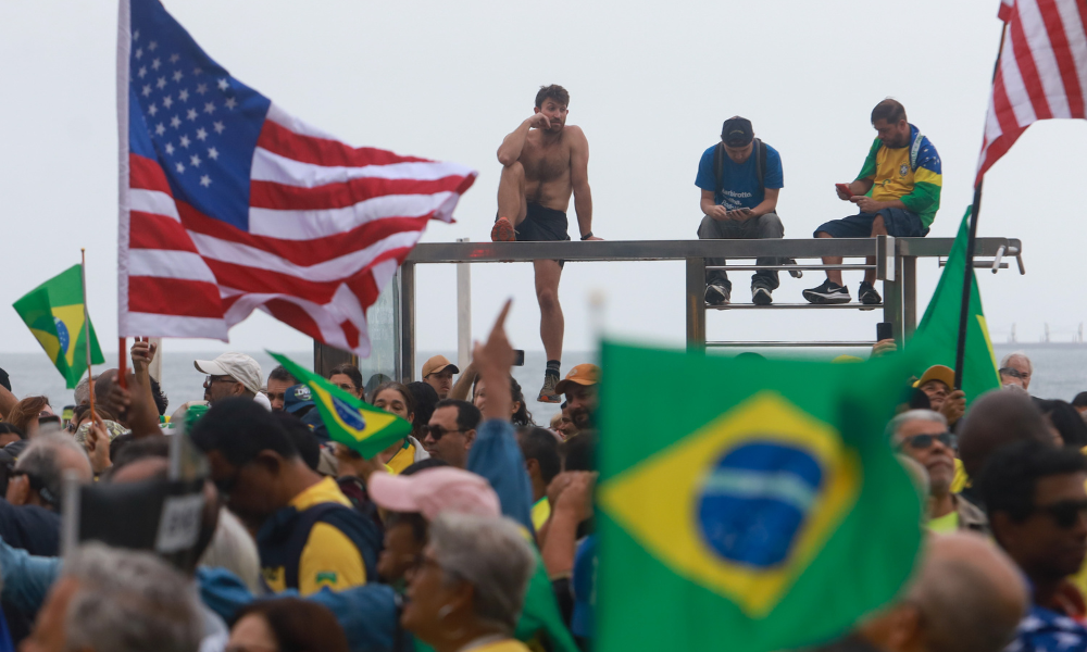 Michelle Bolsonaro critica ‘perseguição política’ do STF e classifica julgamento como ‘uma grande peça teatral’