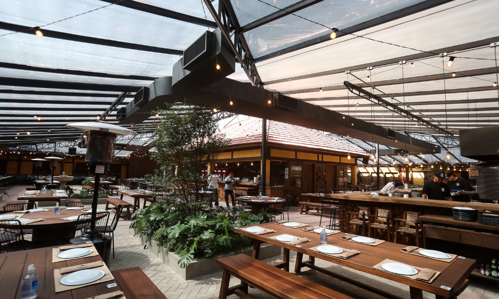 Federação de bares e restaurantes chama taxa de gorjetas em SP de ‘arbitrária’; governo do estado diz que regra é de 2012