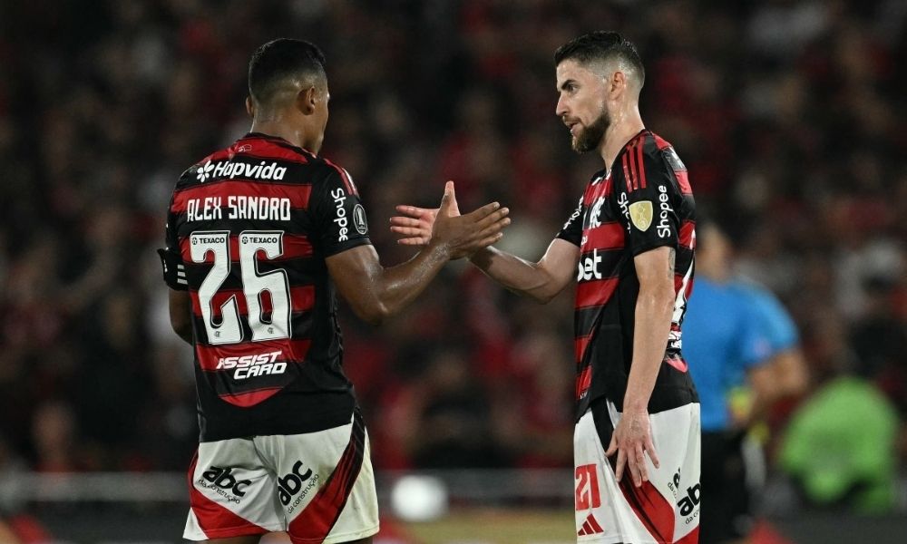 Flamengo bate Inter e abre vantagem nas oitavas da Libertadores