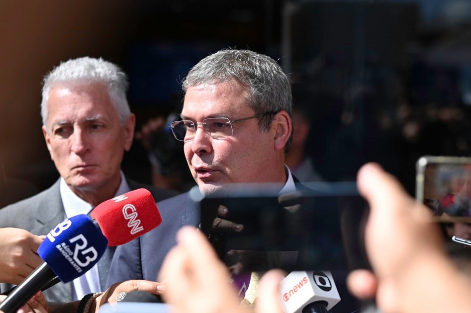 Lindbergh Farias Deputado Federal durante julgamento.