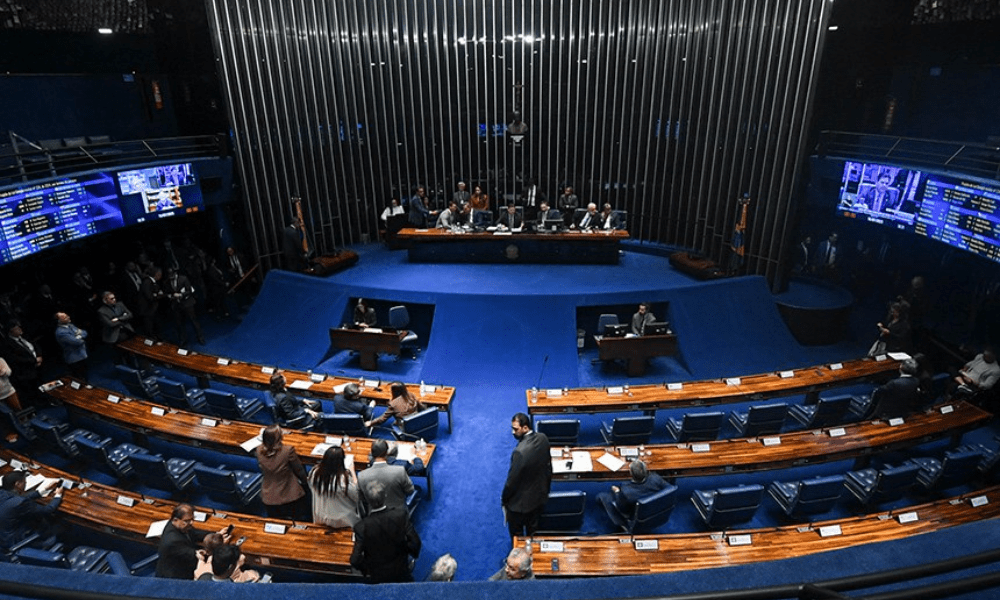 Senado aprova PEC que retira o pagamento de precatórios do teto de gastos e socorre Estados e municípios