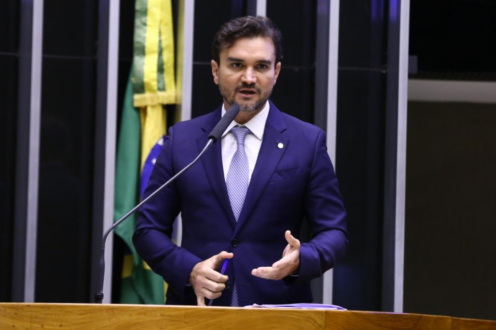 União Brasil dá 24 horas para filiados deixarem cargos no governo Lula