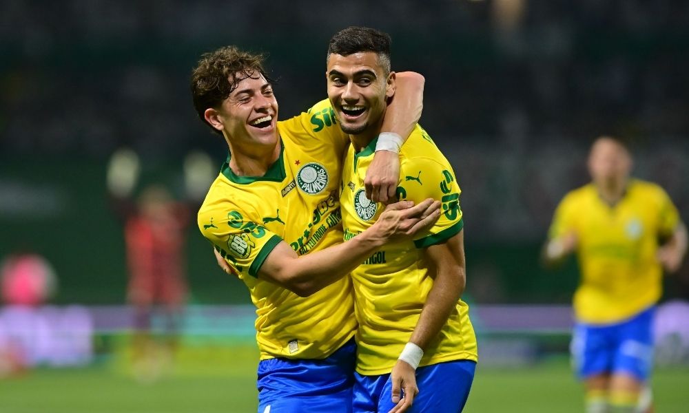 Andreas Pereira marca dois gols, Palmeiras goleia Fortaleza por 4 a 1 e assume vice-liderança