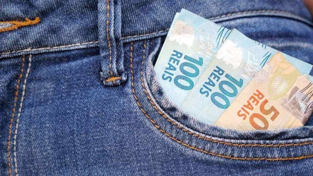 Veja como usar um investimento de R$ 3 mil para buscar renda extra de até R$ 900 por mês em média