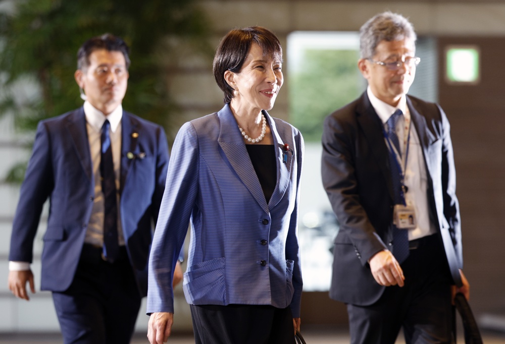 Japão elege Sanae Takaichi como primeira mulher no cargo de premiê