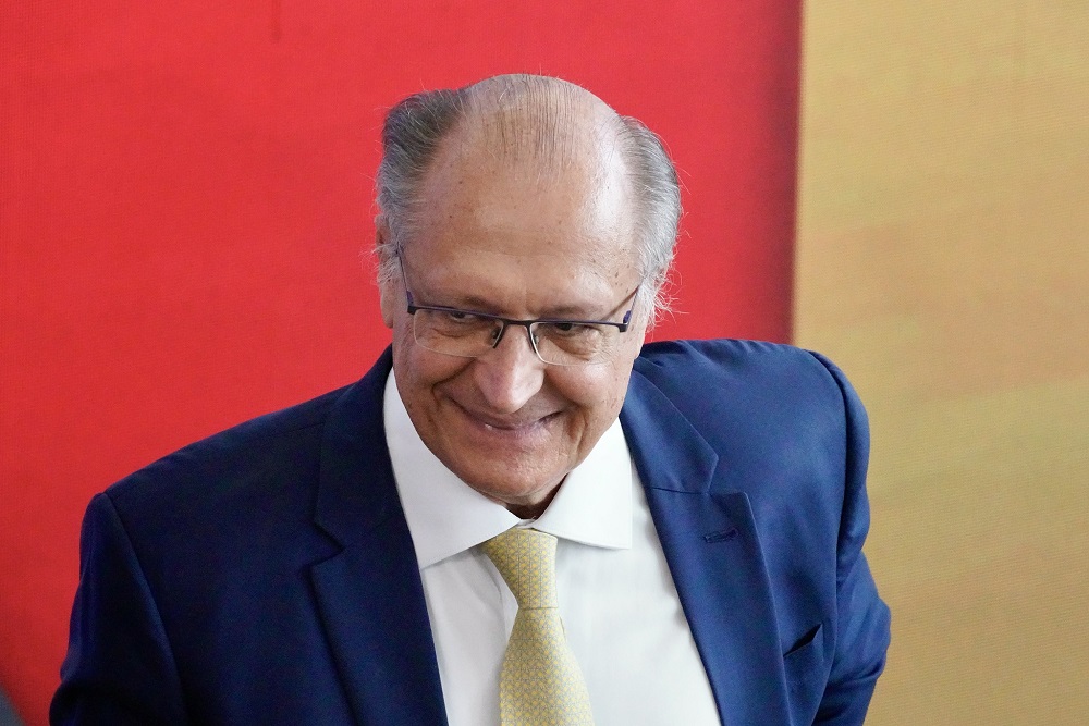 ‘Suspensão da sobretaxa de 40% pode ocorrer após eventual conversa entre Lula e Trump’, diz Alckmin
