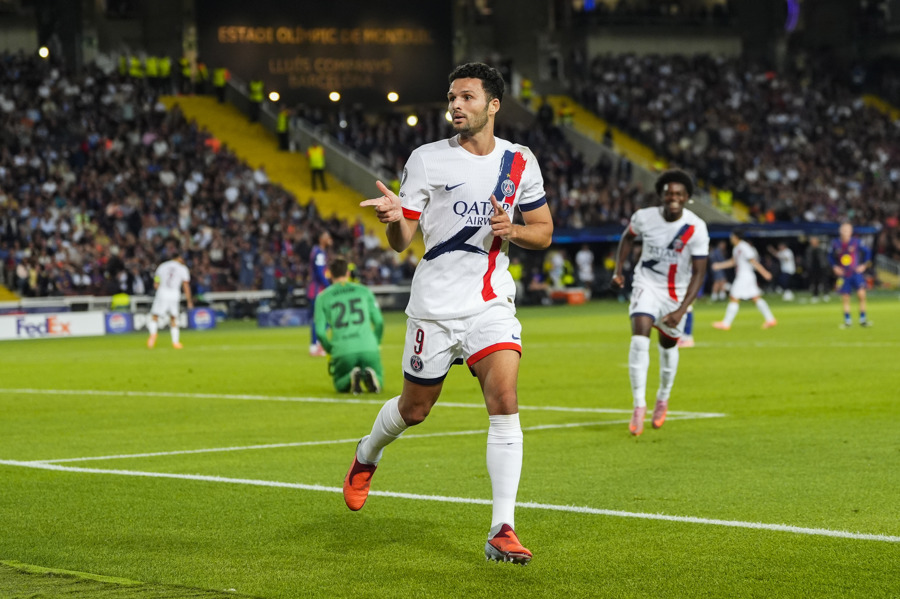 PSG supera Barcelona de virada em jogo eletrizante da Champions League
