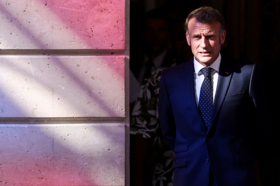O presidente da França, Emmanuel Macron, durante encontro com autoridades eleitas da Nova Caledônia e representantes do Estado no Palácio do Eliseu, em Paris