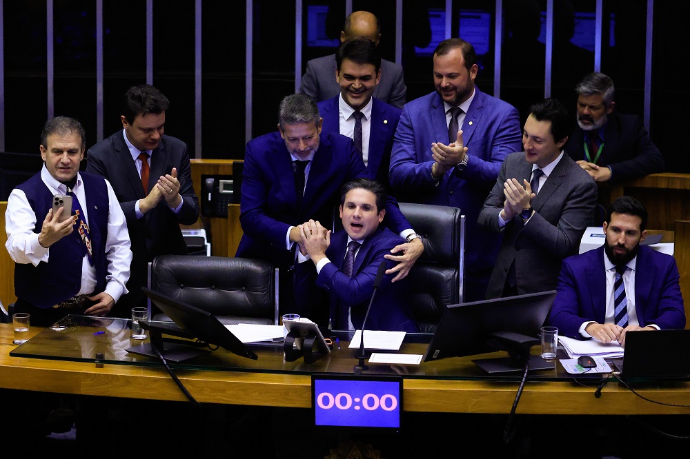 A aprovação irresponsável da isenção de IR