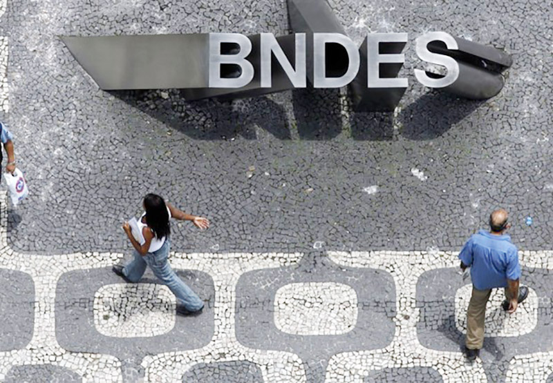 BNDES já liberou R$ 4 bilhões para empresas afetadas pelo tarifaço dos EUA