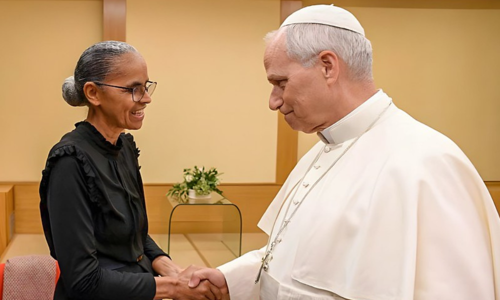 Ministra Marina Silva e papa Leão XIV, durante abertura da conferência internacional 'Espalhando Esperança pela Justiça Climática', em Roma