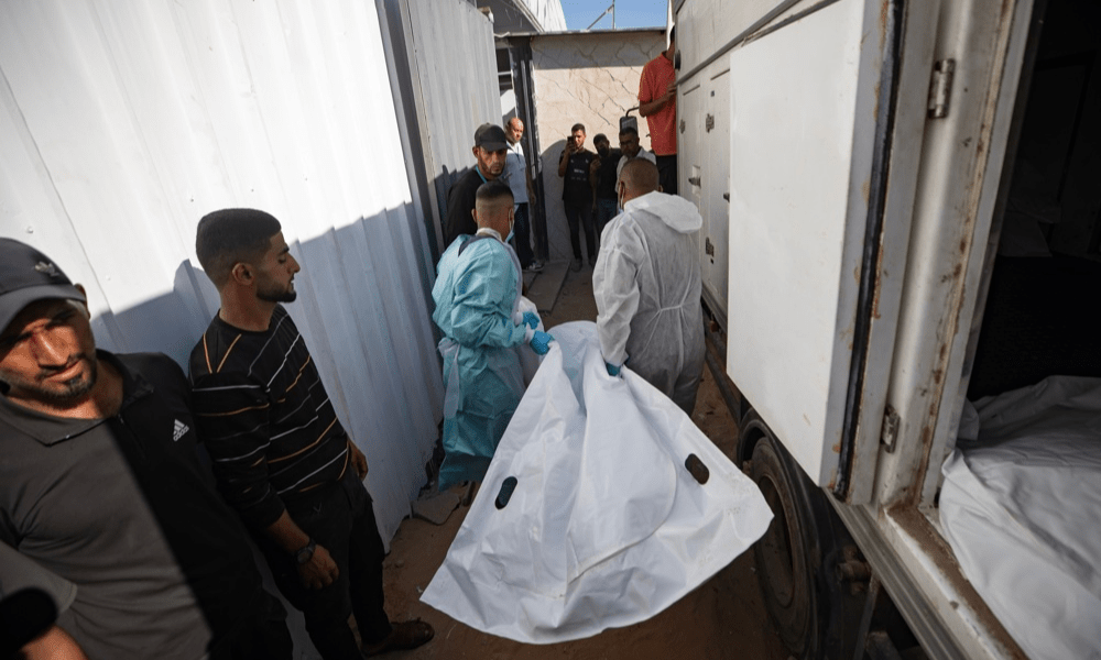 Israel devolve a Gaza os restos mortais de 45 palestinos, elevando o número total entregue para 90 pessoas