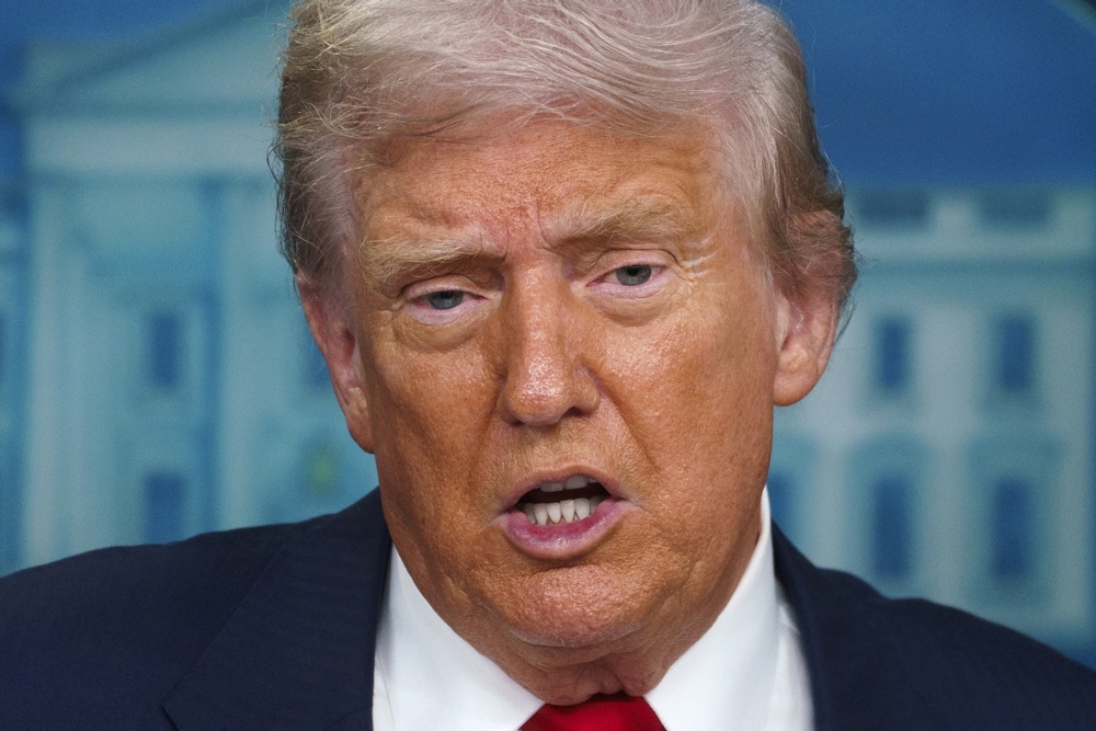 Trump diz que definirá tarifas sobre aço e chips na semana que vem