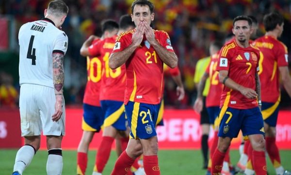 Espanha busca recuperação na Copa após eliminações precoces depois do título de 2010