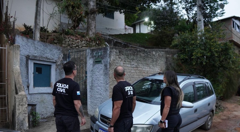 Operação contra expansão do Comando Vermelho na Região Serrana do RJ prende PM e assessor municipal