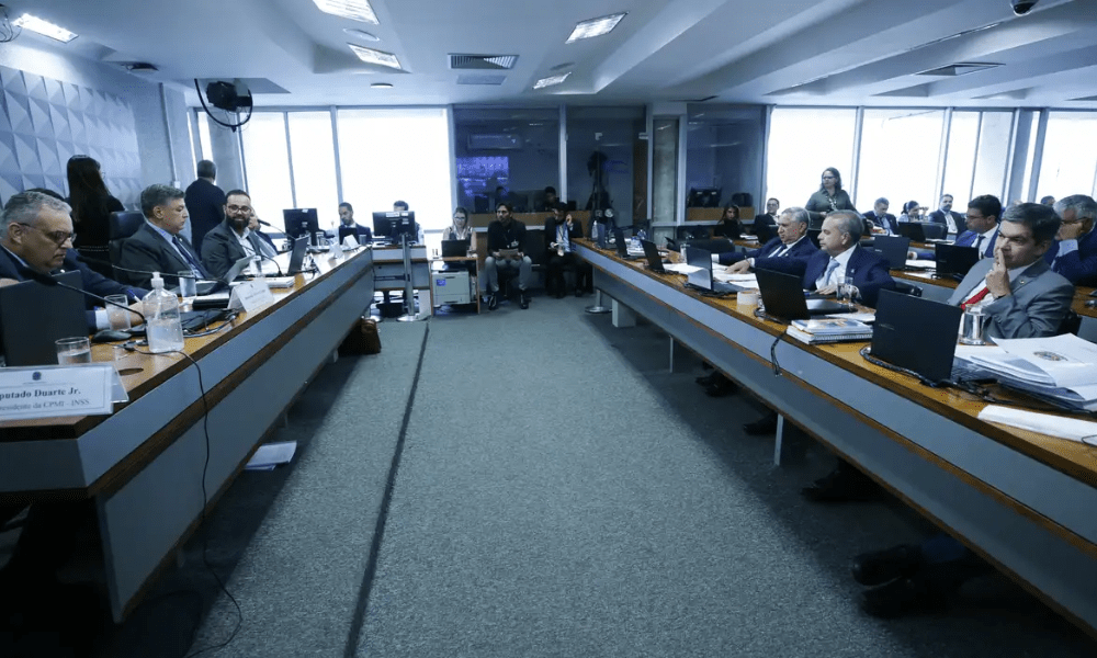 CPMI do INSS ouve ex-dirigentes de associação e conselho nesta segunda