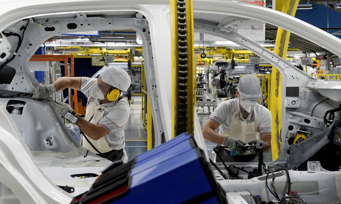 Atividade econômica brasileira cresce 0,4% em agosto